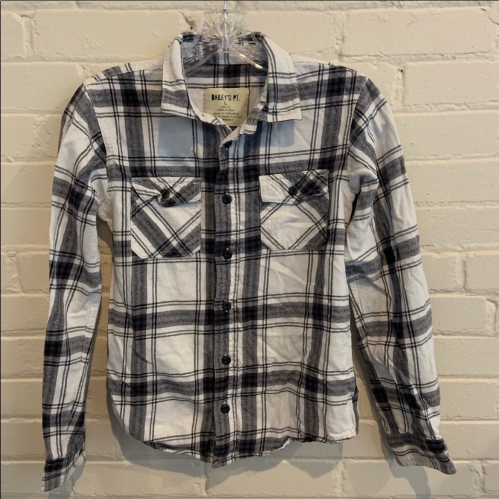 Boys Large 10/12 Baileys PT shirt
